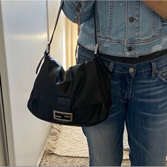 Vintage Fendi Mama Baguette Leather Shoulder Bag - Picture 14 of 15
